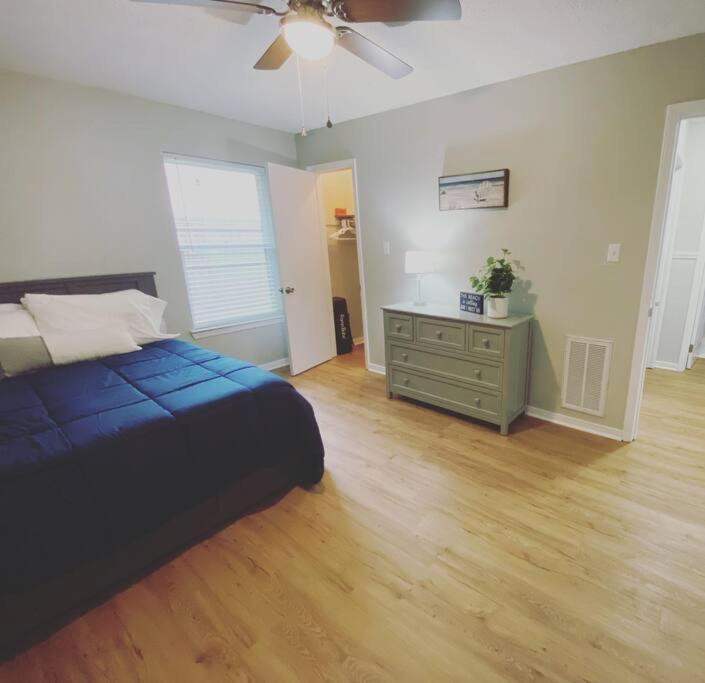 White Sand Getaway Steps From Beach Gulfport Exterior photo